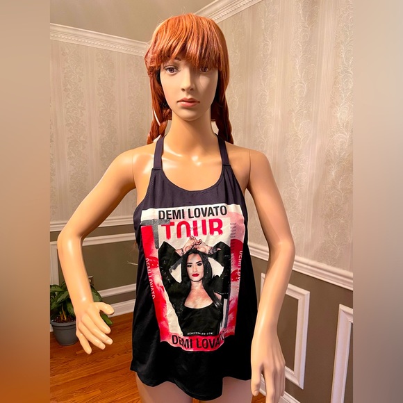 NWT!😎Fabletics!🤩Demi Lavato!😎Logan-racerback strap tank/size-S - Picture 2 of 11